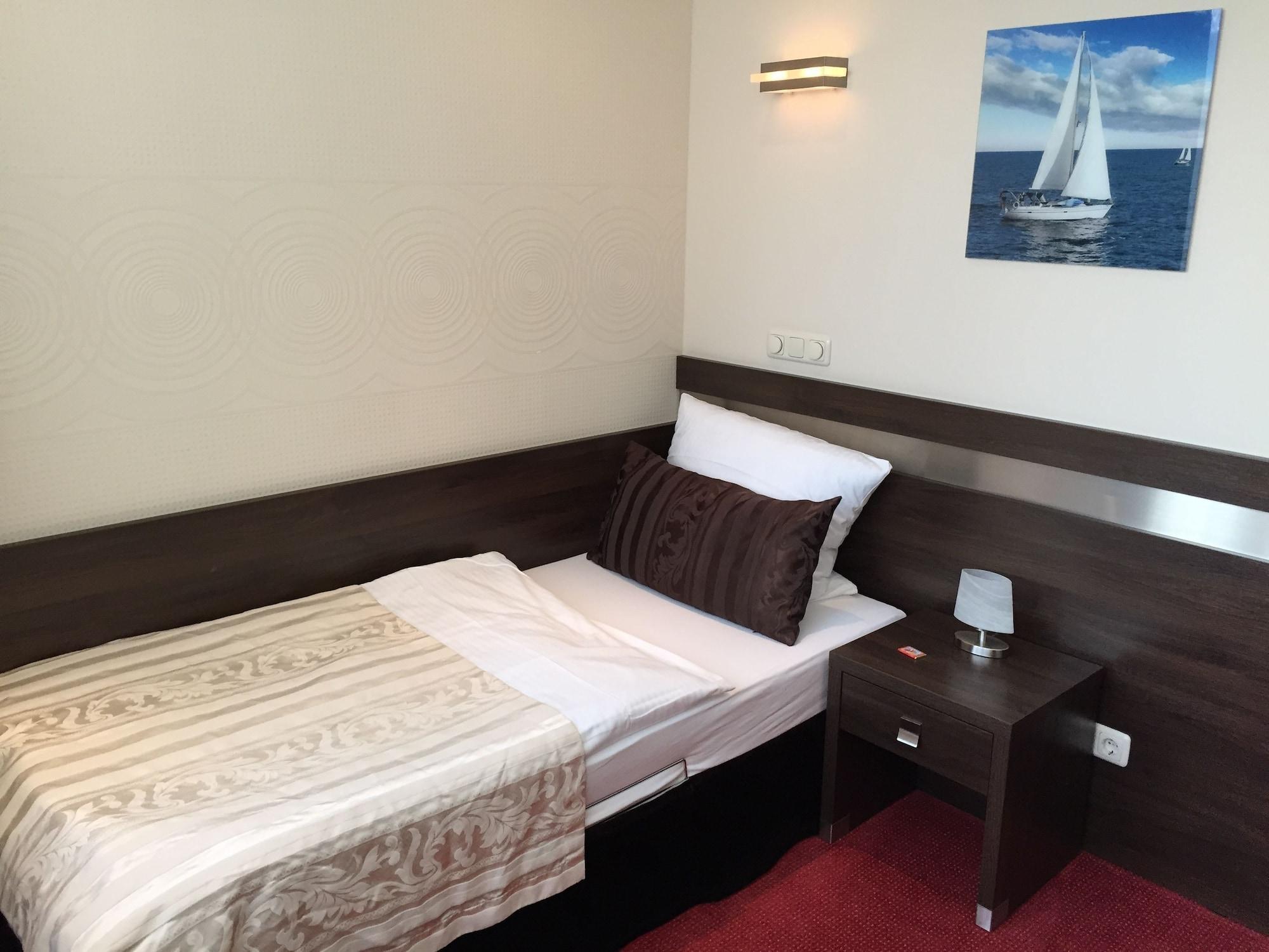 Hotel Home Hotel